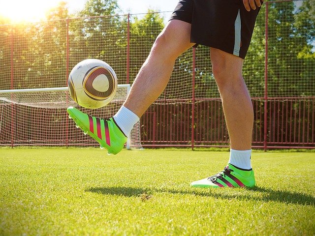 サッカーの基本練習 大人からでもグングン上達する練習法とおすすめ教材 サッカー上達応援サイト